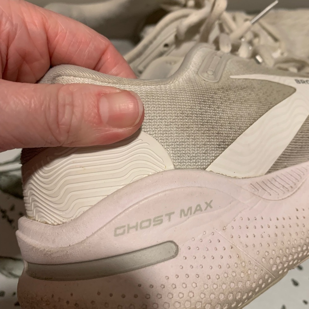 Brooks Running Shoes Ghost Max - image 4